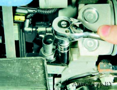 Проверка и замена датчиков системы управления двигателем