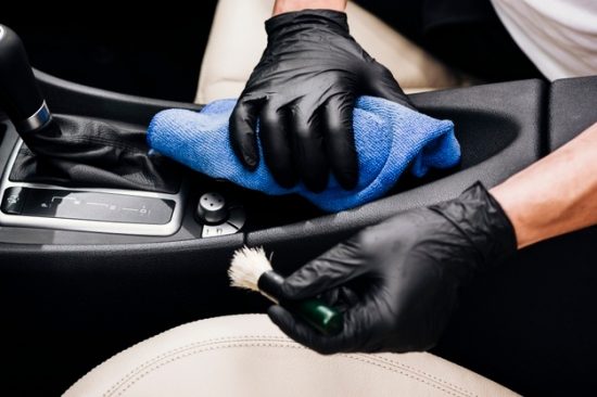 Как правильно поддерживать чистоту салона вашего авто?
