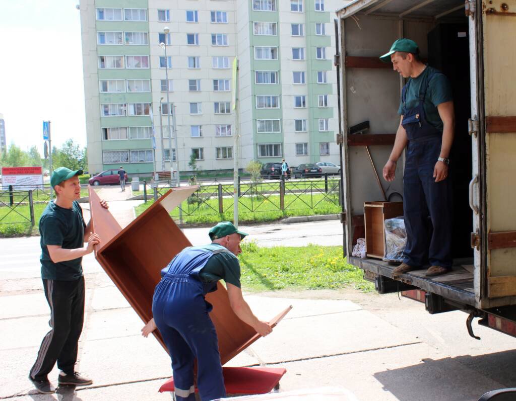 Преимущества квартирного переезда с помощью грузчиков