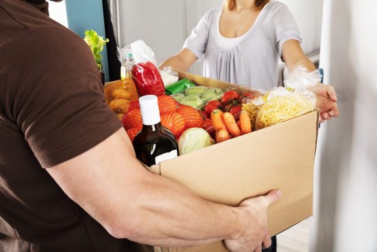 Доставка еды на дом: почему так популярна и в чем её преимущества?