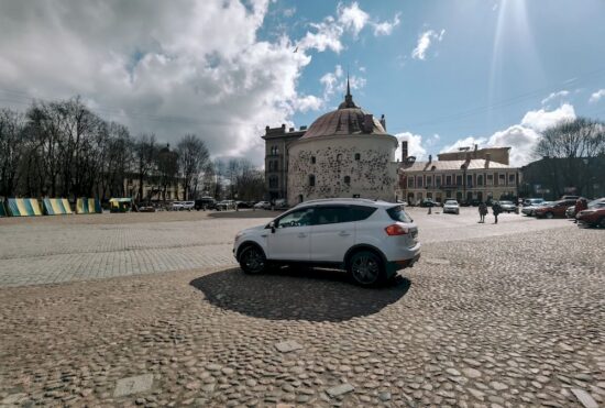 Автопрокат в Санкт-Петербурге: советы для туристов