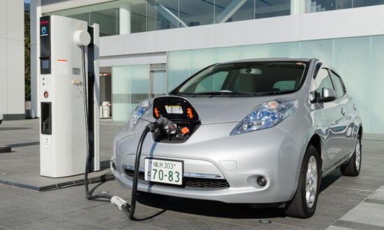 Электромобили разных производителей: от Tesla до китайских брендов — кто лидирует в 2025 году?