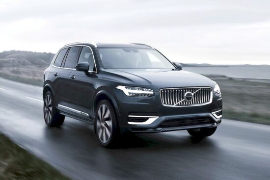 Развитие бренда Volvo в 2023–2025 годах: от безопасности к электрификации