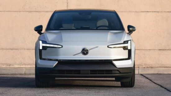 Развитие бренда Volvo в 2023–2025 годах: от безопасности к электрификации